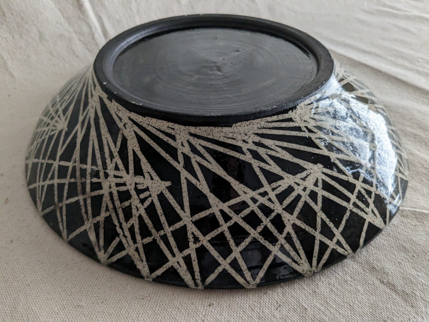 Caffeinated Spider 5-Piece Monochrome Geometric Ceramic Dinnerware Set (in-person pickup only)