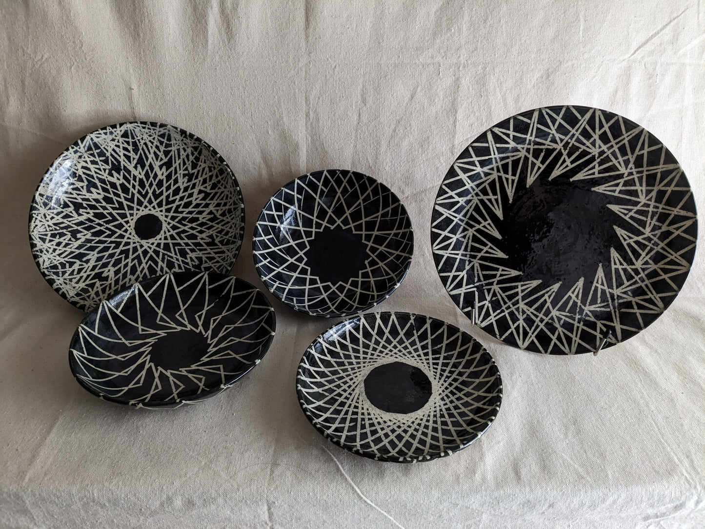 Caffeinated Spider 5-Piece Monochrome Geometric Ceramic Dinnerware Set (in-person pickup only)